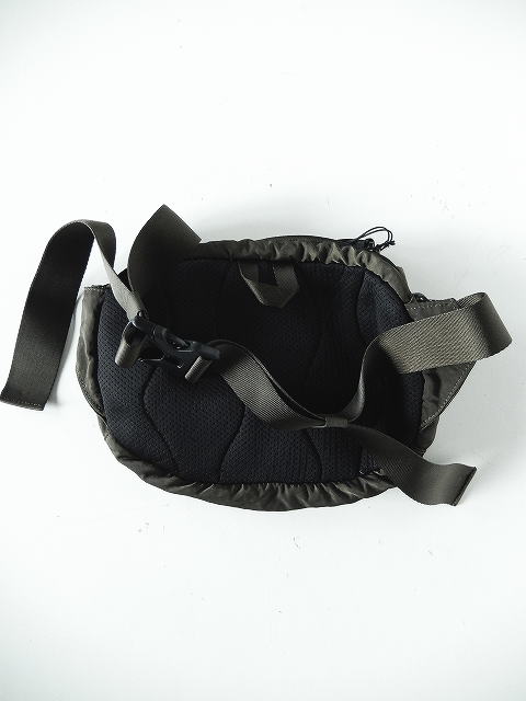 マニューラ【新品・未使用】 C.P.Company バッグ C.P.COMPANY【シーピーカンパニー】正規取り扱い店、通販可能 ON LINE